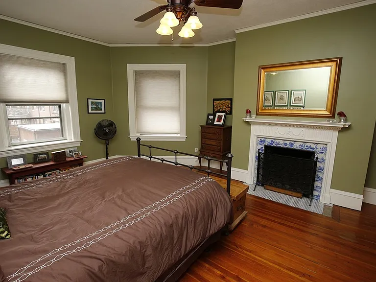 919 Beacon St #2 — Photo 7