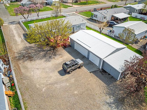 2nd image of 775 4th St