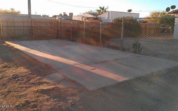 4th image of 318 W 2nd Ave