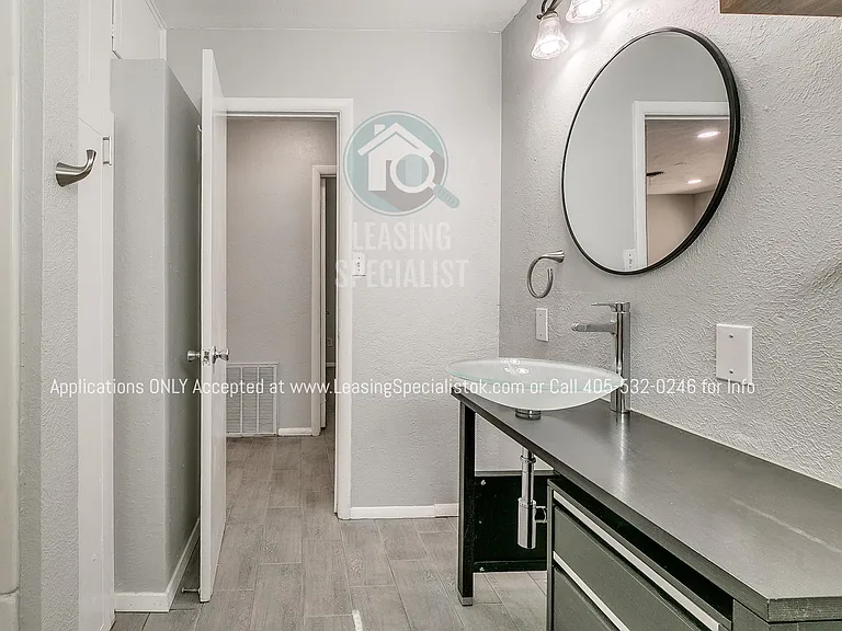 1025 Parsons St — Photo 26