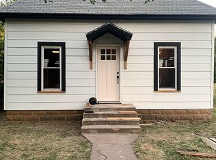 320 N Pioneer Ave, Lyons, KS 67554