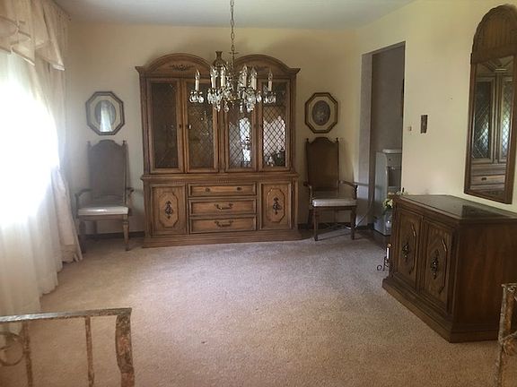 5th image of 20557 Bensley Ave