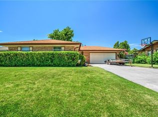 725 Queensboro Pl, Yukon, OK 73099