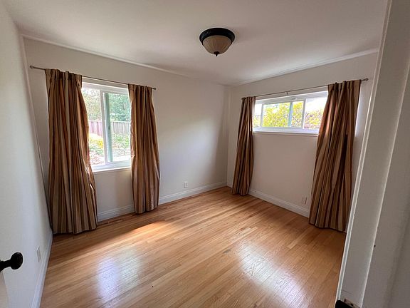 5th image of 1720 Hallmark Ln