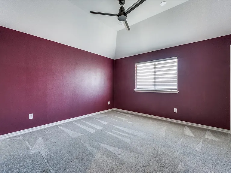 4068 Winsor Dr — Photo 16