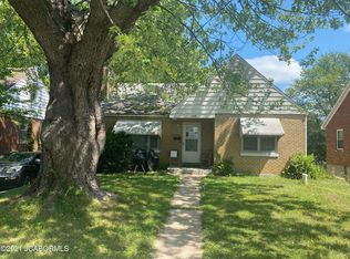 119 Riverside Dr, Jefferson City, MO 65101