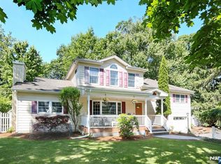 651 Russell Snow Dr, River Vale, NJ 07675