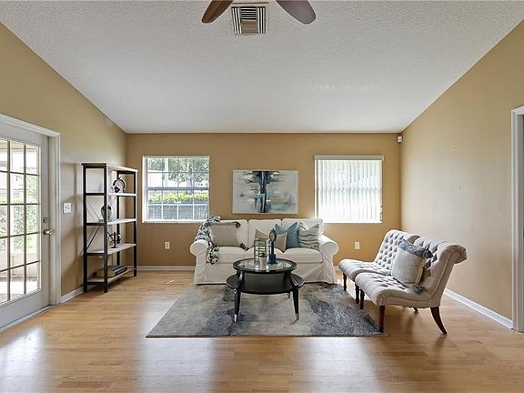 4th image of 1953 Golden Palm Cir