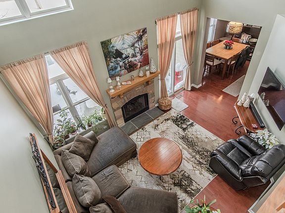 4th image of 365 S Crown Ct