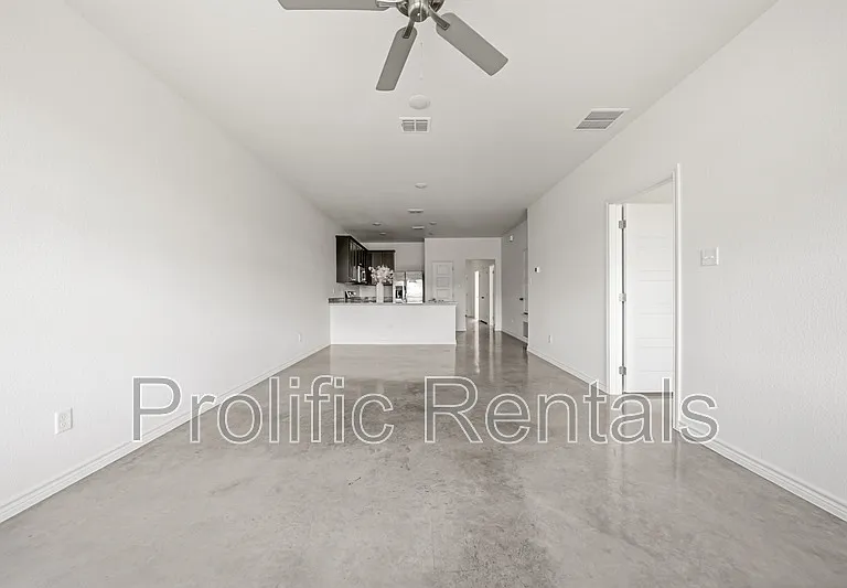 8901 Prickly Ash Dr #B — Photo 10