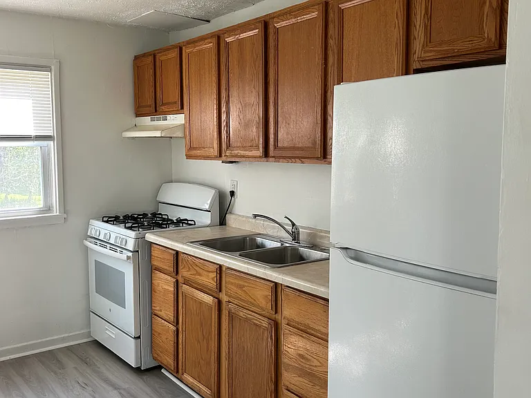 100-07C Midland Hts — Photo 5