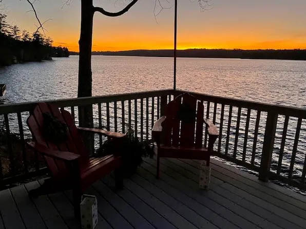 882 Memorial Drive, Winthrop, ME 04364