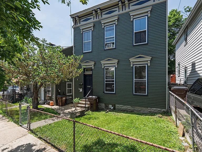929 Western Ave #2 — Photo 17