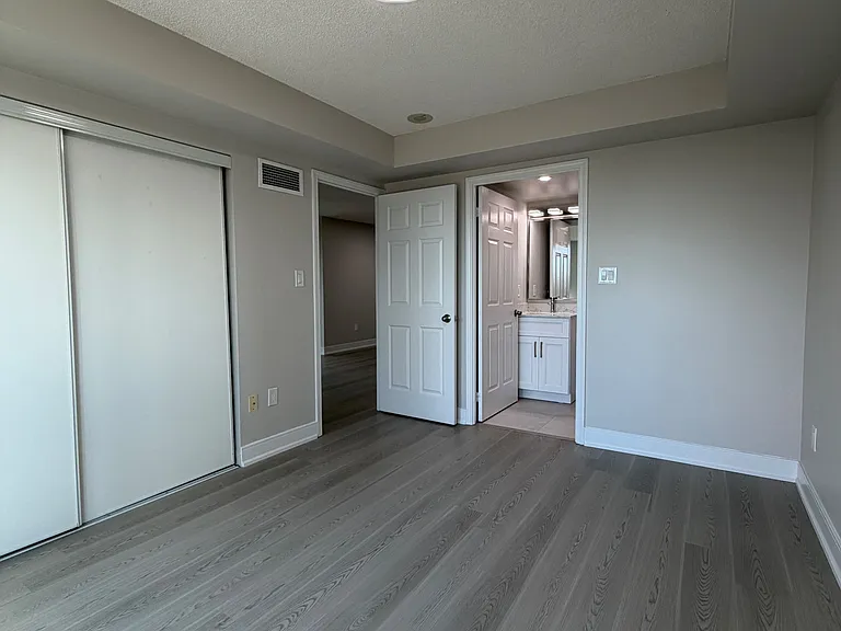 7 Lorraine Dr #612 — Photo 14