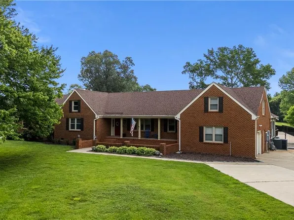 2449 Johnstown Rd, Chesapeake, VA 23322