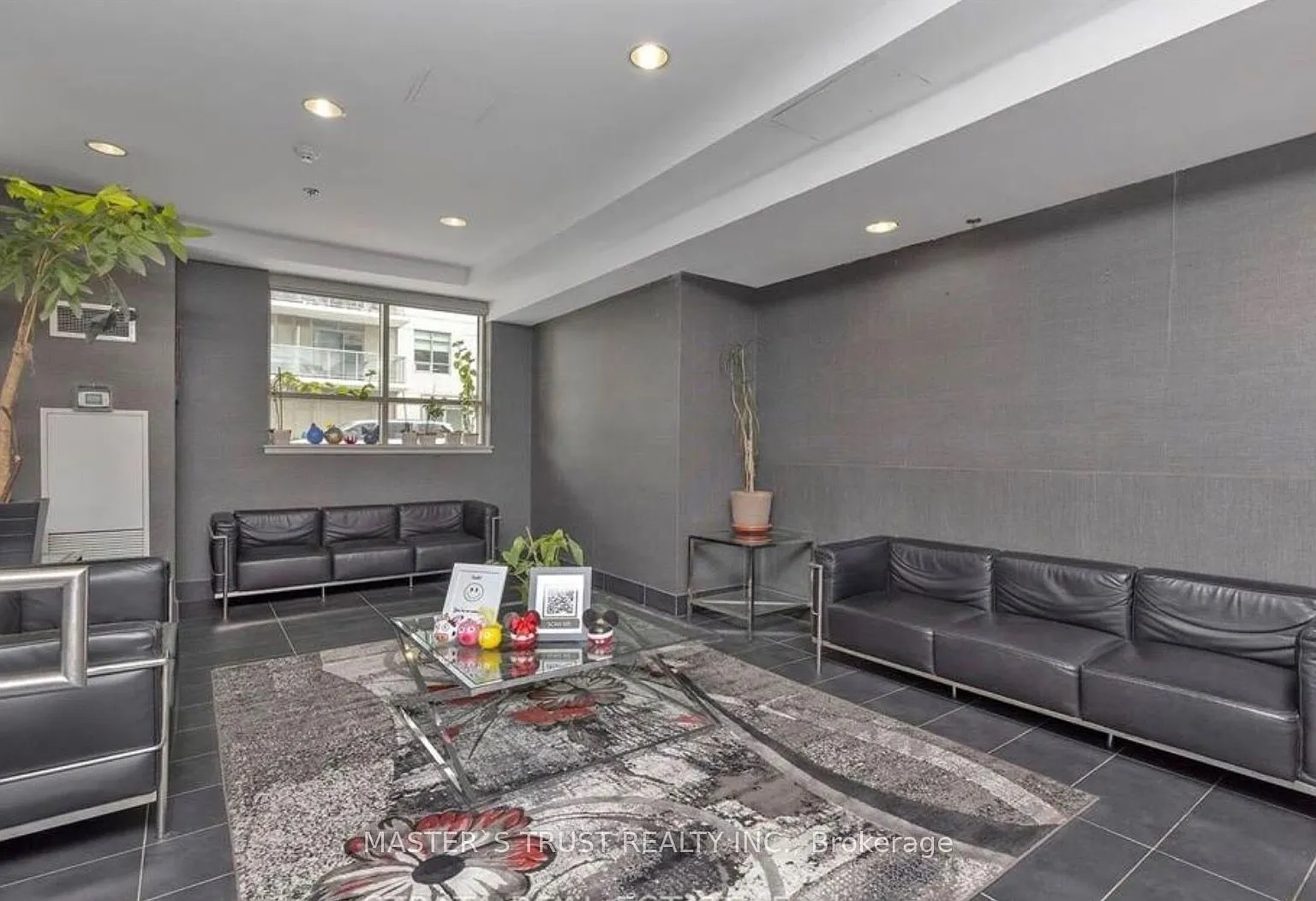 2 bed, $2,350 — Photo 2