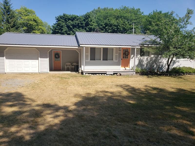 1st image of 4420 Carolyn Dr