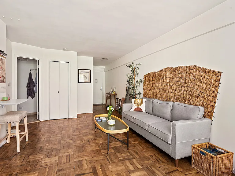 420 E 64th St #W1K — Photo 3