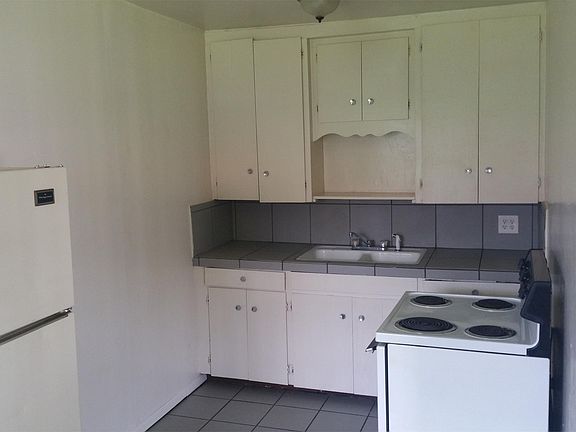 4th image of 1041 N Gary Pl APT 10