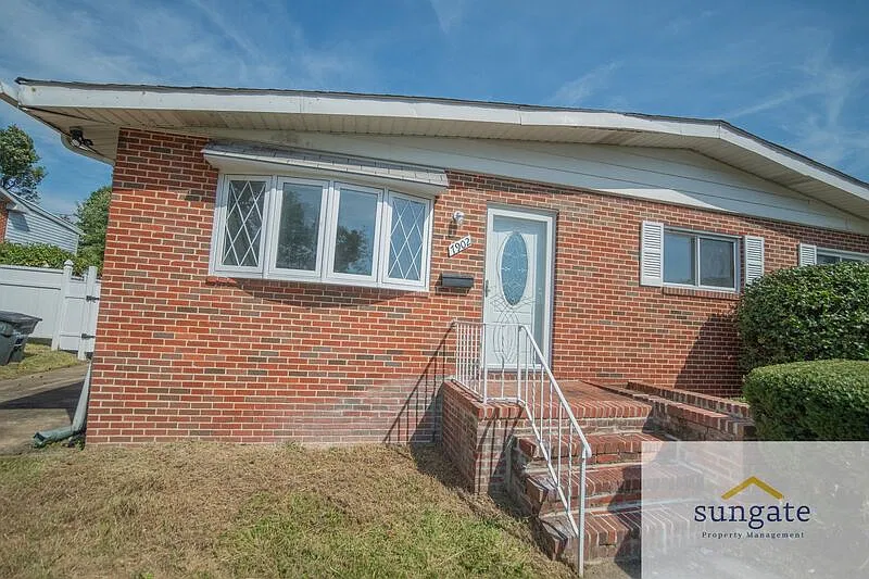 4 bed, 3.0 bath, $3,000 — Photo 3