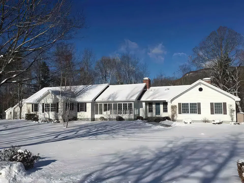 403 Lower Hollow Rd