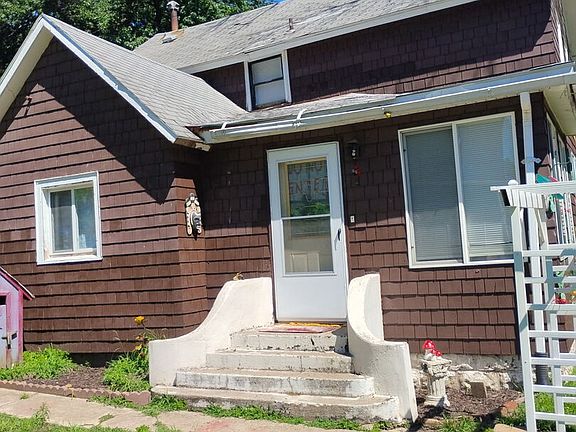 4th image of 143 Diagonal St