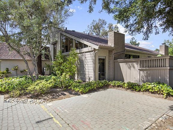 2nd image of 19622 Vineyard Ln
