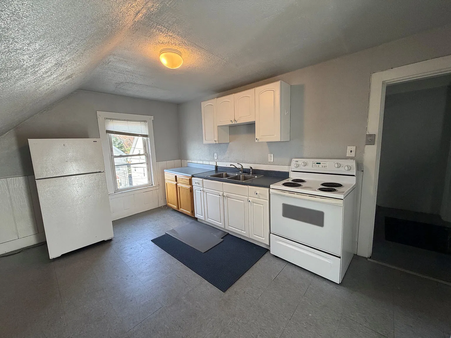 1 bed, 800 sqft, $1,600 — Photo 2