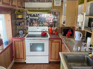 105 N Dyke St, Chambers, NE 68725