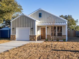 905 Central Blvd, Bertram, TX 78605
