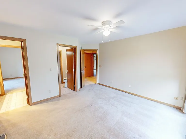 5790 Rushwood Dr — Photo 42
