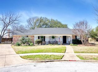 3306 Arawak Pl, Farmers Branch, TX 75234