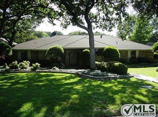 2706 Monarch Dr, Arlington, TX 76006
