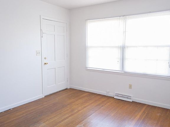 4th image of 536-538 Anniston Dr