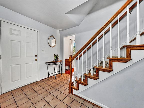 4th image of 5637 N Lake Dr