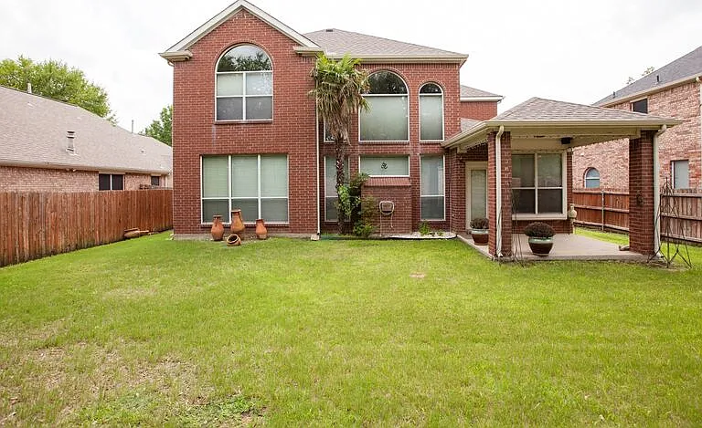 11544 Blackhawk Dr — Photo 2