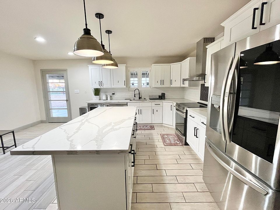 1st image of 5527 W MORTEN Avenue