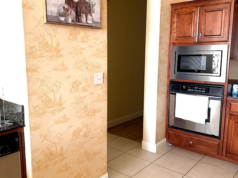 2160 S Preuss Ave — Photo 10