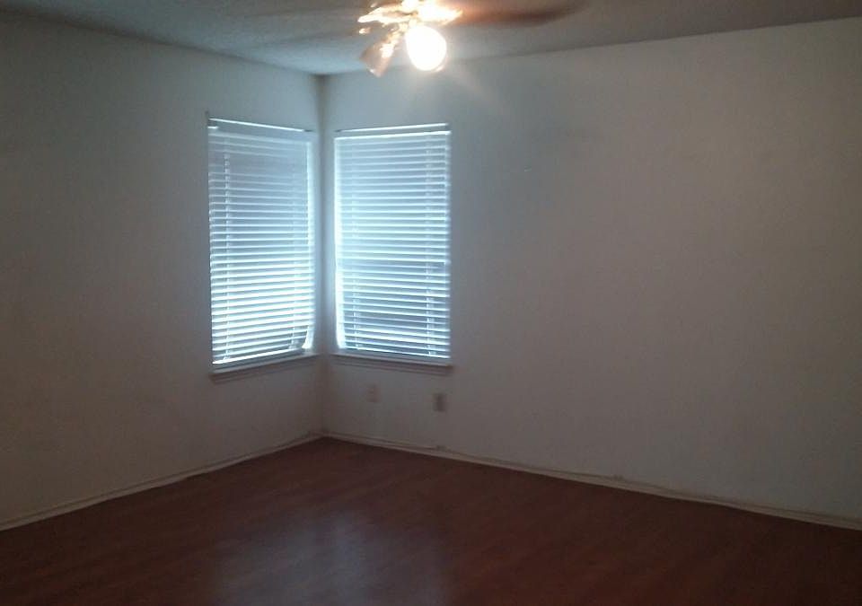 2nd image of 8649 Piney Creek Bnd