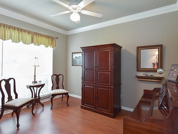 5th image of 2400 Newark Cir