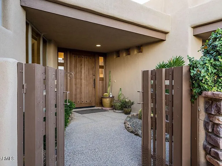 11166 E Prospect Point Dr — Photo 3