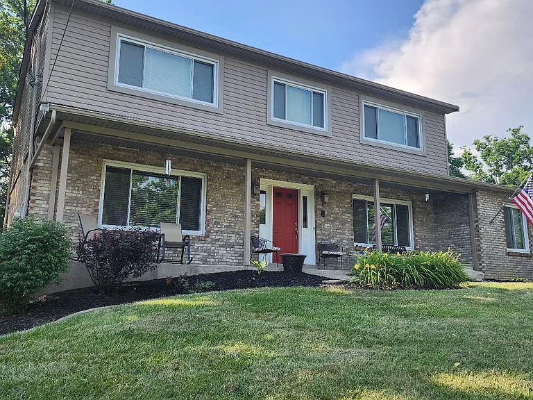 3122 Elmwood Dr — Photo 2