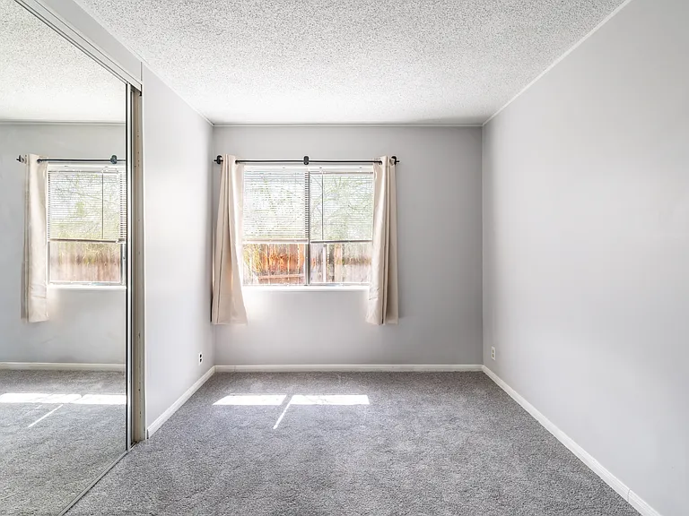 72476 Sunnyvale Dr — Photo 44