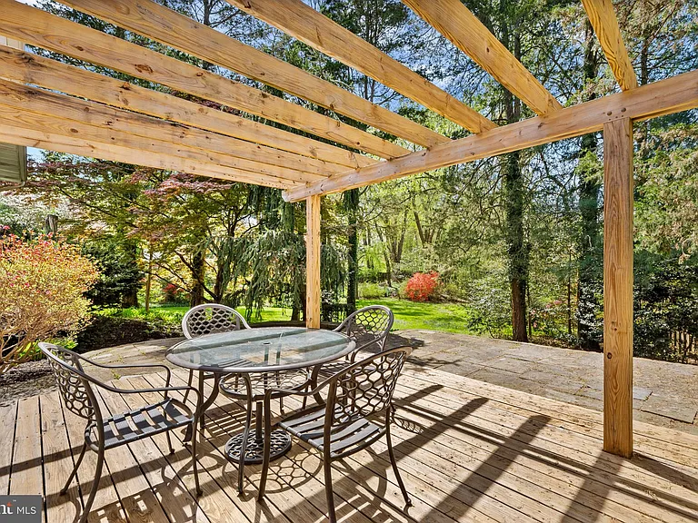 6523 Kerns Rd — Photo 30