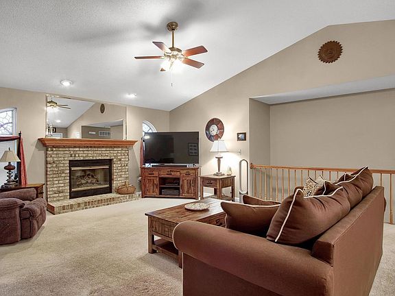 5th image of 7700 Stonebridge Dr