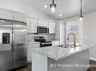 5319 Coal Bank Dr, Rapid City, SD 57701