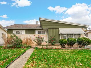 839 N Craig Pl, Addison, IL 60101