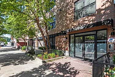 1325 Adams Street, #402