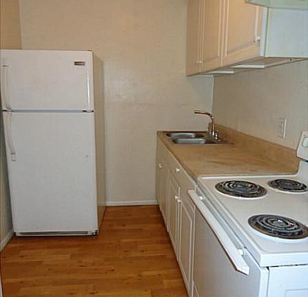 5th image of 732 E 27th St APT 7
