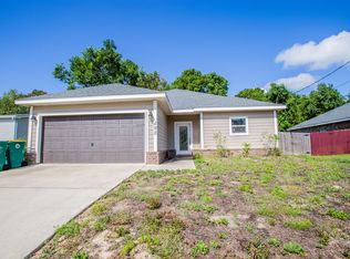 498 Aleta Ave, Mary Esther, FL 32569